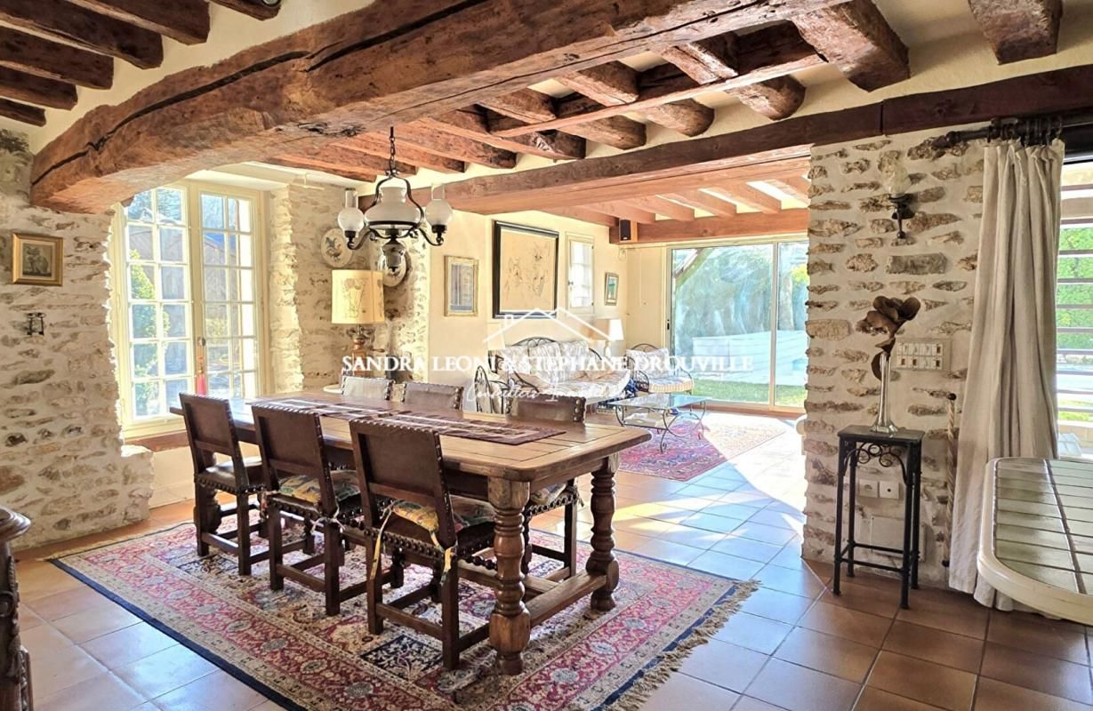 AUNEAU AUNEAU - ABLIS - MAGNIFIQUE LONGERE de 195 m² - 7 PIECES - AVEC PISCINE 4