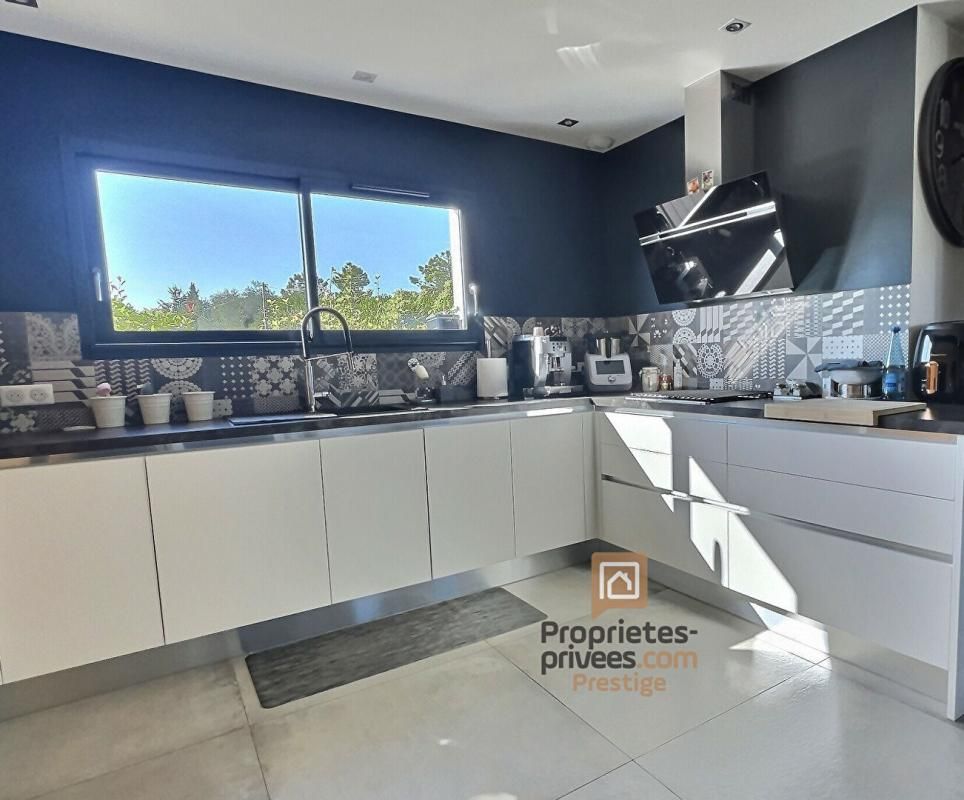 MONTAUROUX villa récente  6 p avec piscine proche A8 5 pièce(s) 140 m2 4