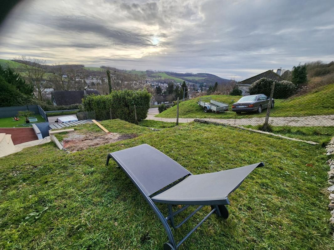 LES ANDELYS Les Andelys - Maison refaite à neuf de 75 m2 - 2/3 chambres sur 2.109 m2 de terrain - Prix 253.000 2