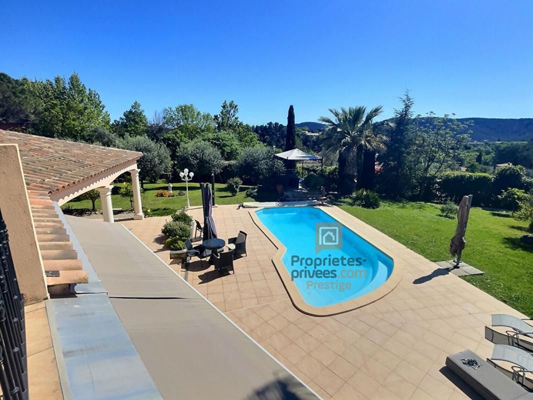 BAGNOLS-EN-FORET Villa  7 pièce(s) 185 m2 avec piscine proche fréjus 3