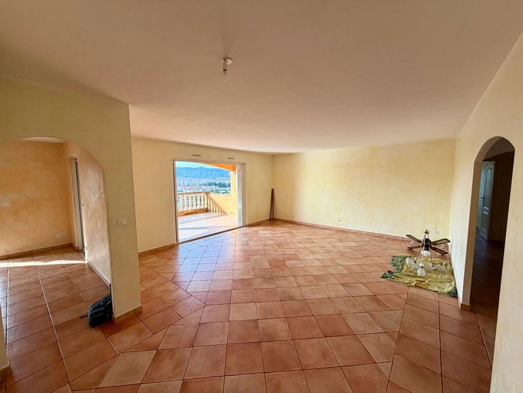 VIDAUBAN Villa Vidauban 4 pièces 154 m2 2