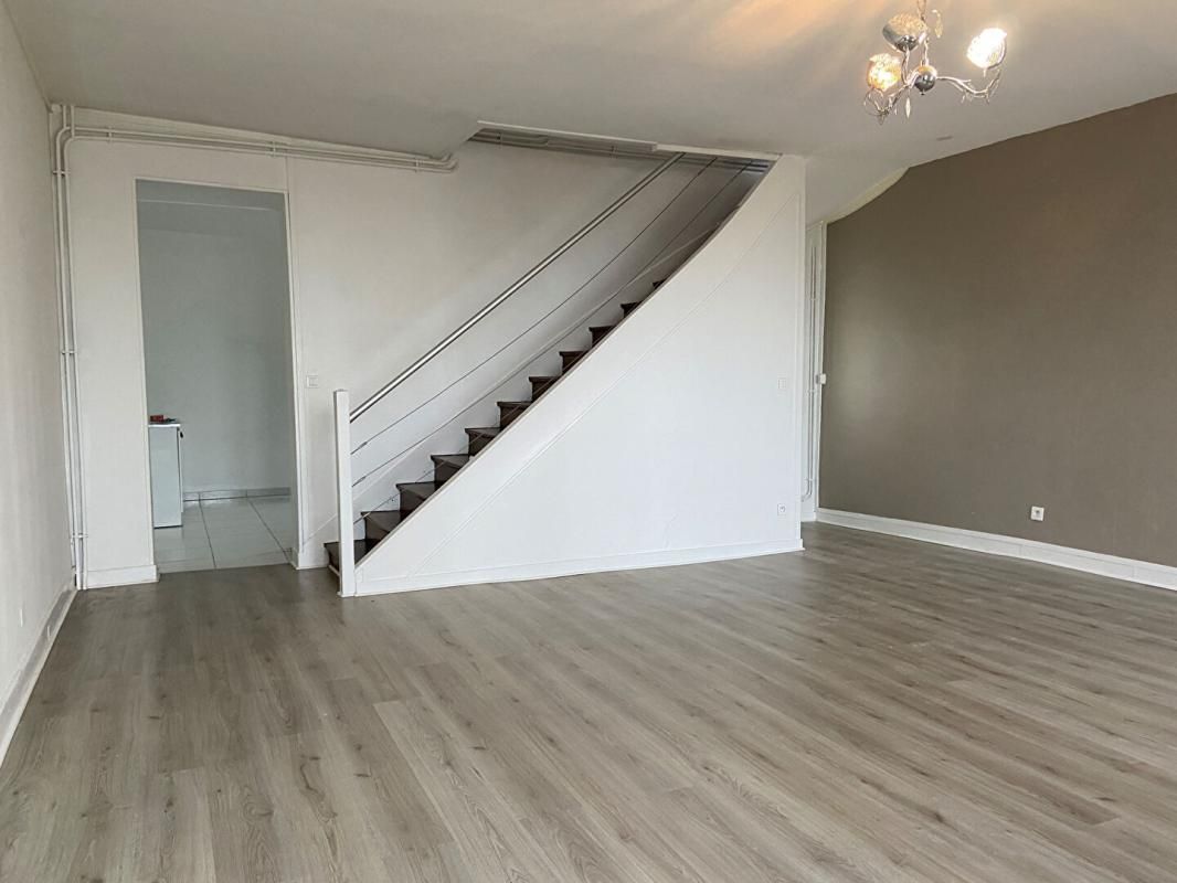 CHATEAU-THIERRY Maison Chateau Thierry 5 pièce(s) 120 m2 4