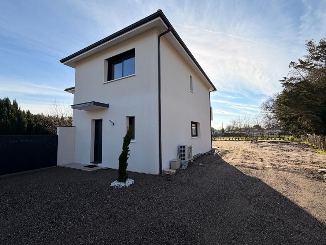 PESSAC Maison neuve Pessac 4 pièces 3 chambres et grand jardin 2