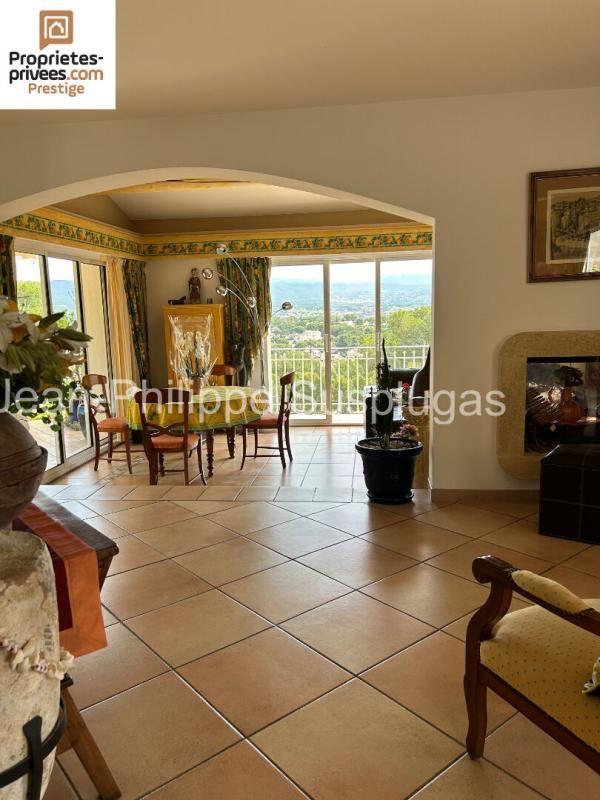 SAINT-CYR-SUR-MER Maison La Madrague 7 pièce(s) 180 m2 4