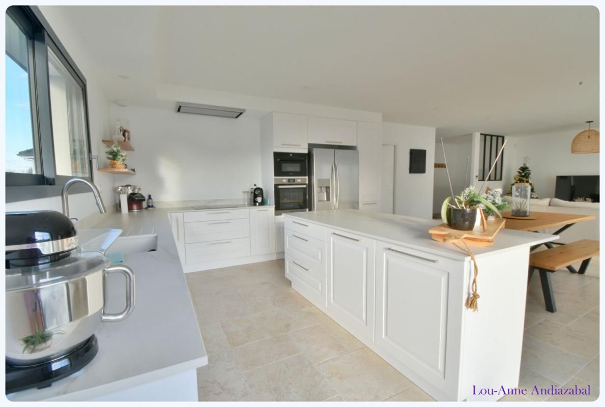 ABOS VILLA RECENTE - PLAIN-PIED  - 160 M² 2