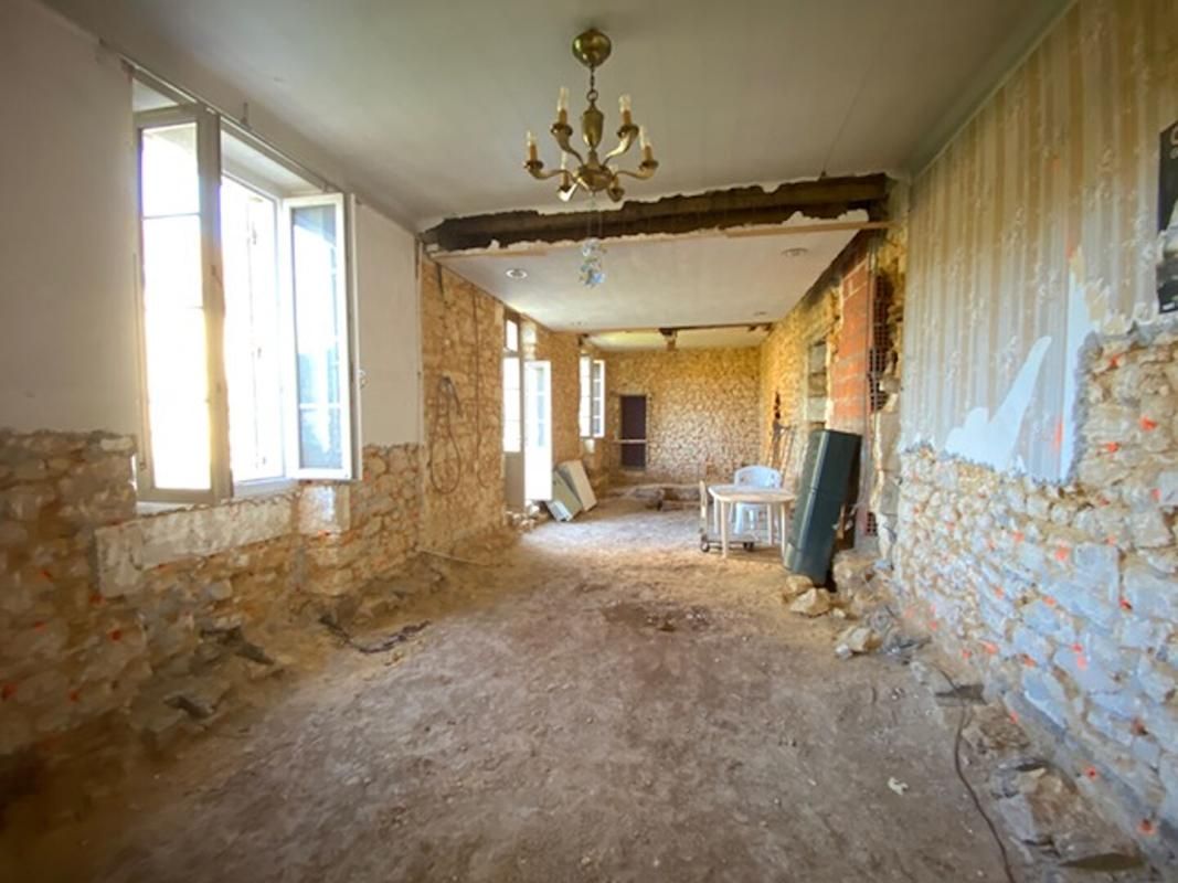 SARLAT-LA-CANEDA Maison de ville en pierre 4