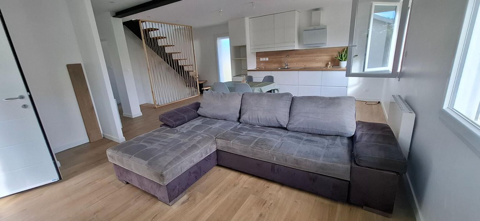 SAINT-ETIENNE-DU-BOIS Maison Centre Village Saint Etienne Du Bois 5 pièce(s) 115 m2 2