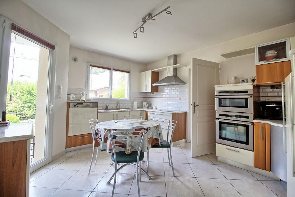 ANGERS Maison Angers 169 m2 vie de plain pied PMR residence sécurisé 4