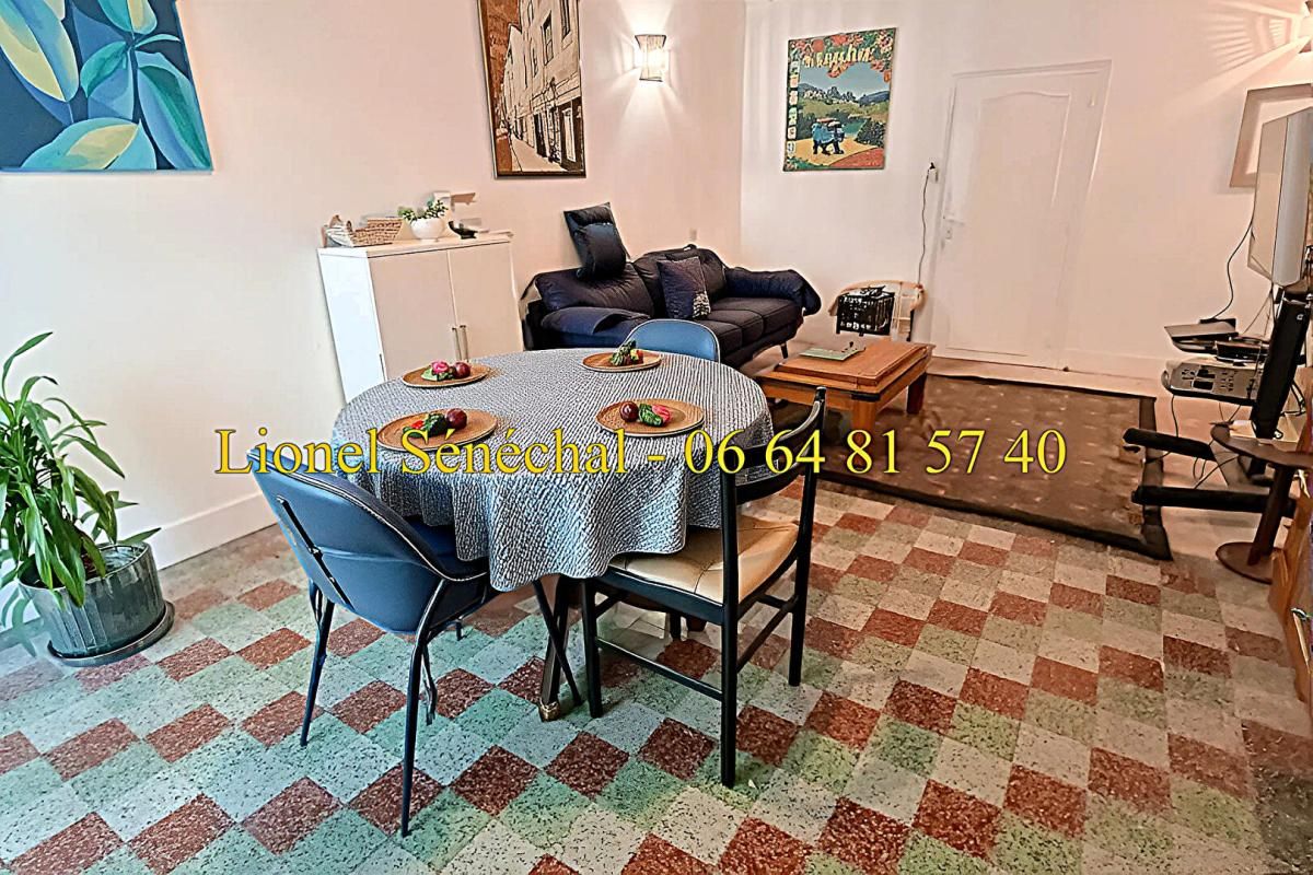 SILLE-LE-GUILLAUME Maison en cours de rénovation de 5 pièces de 115 m2  sur une parcelle de plus de 500 m2 4