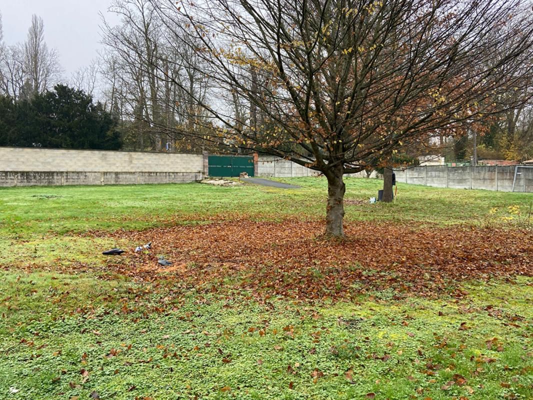 CHATEAU-THIERRY Terrain Chateau Thierry 1275 m2 2