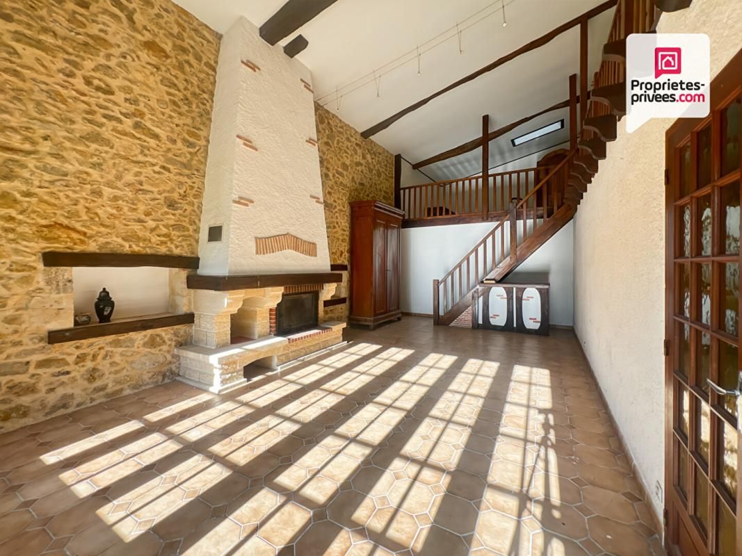 LANGON Bâtisse de caractère avec terrain constructible 3