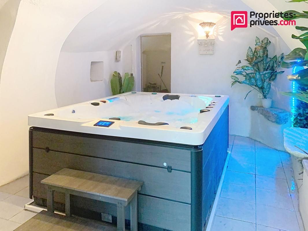 VISSEC Maison Vissec 8 pièce(s) 140 m2 3