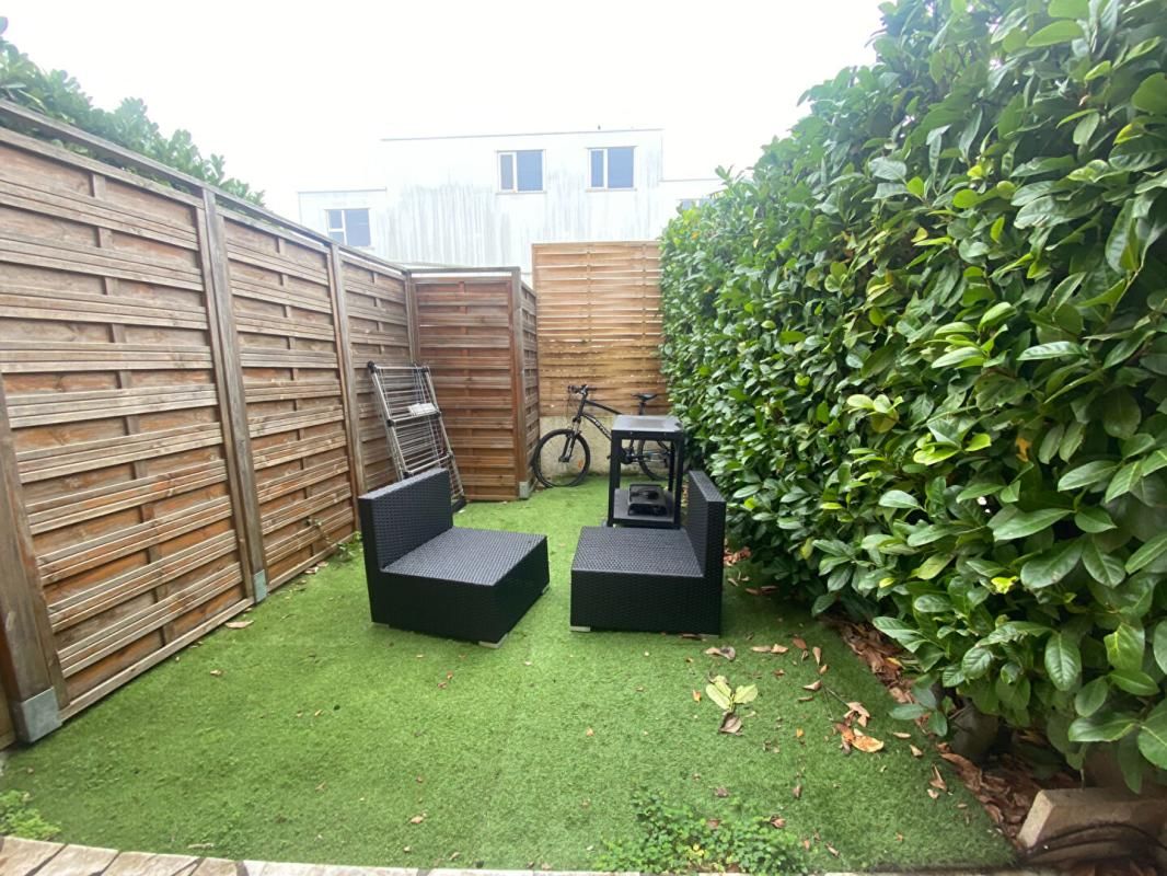 BORDEAUX Maison divisée en deux appartements avec jardinet 2