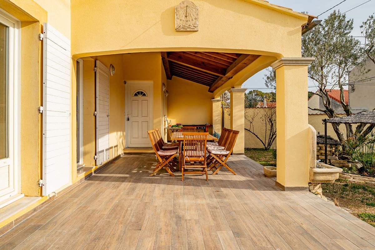 MARSEILLE-15E-ARRONDISSEMENT Villa Marseille 6 pièce(s) 200 m2 3