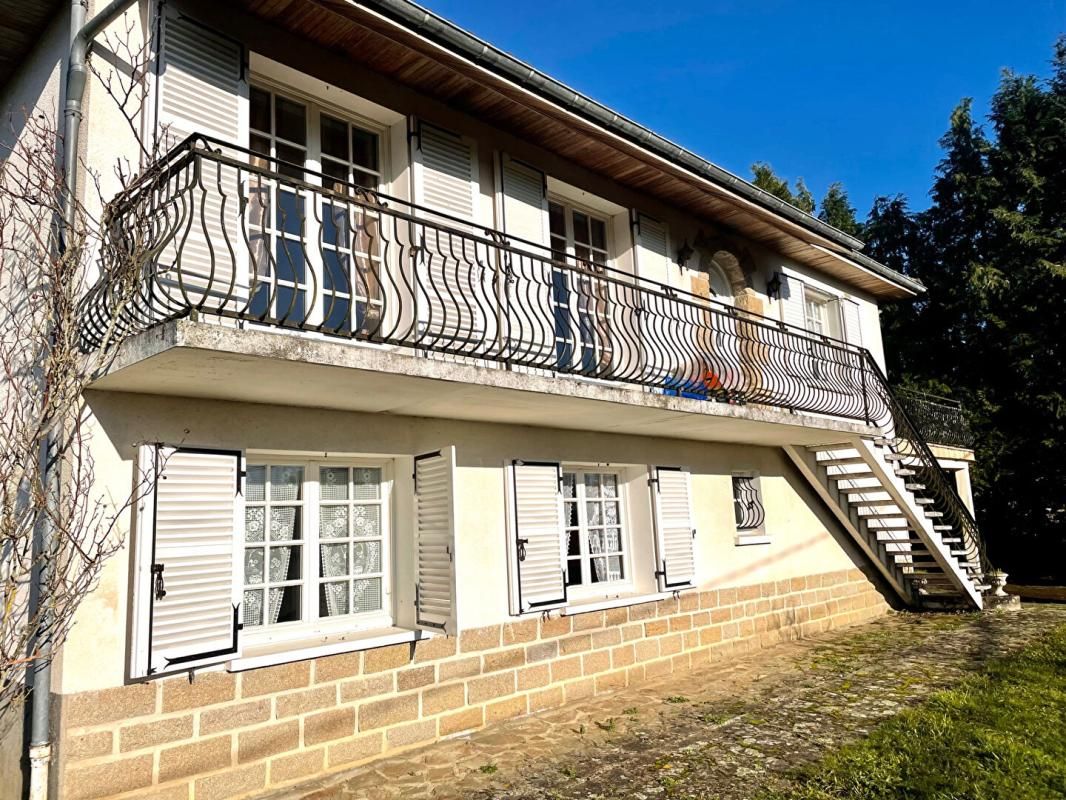 MAGNAC-LAVAL Maison Familiale sur terrain de 1385 m2, surface au sol de 191m2 2