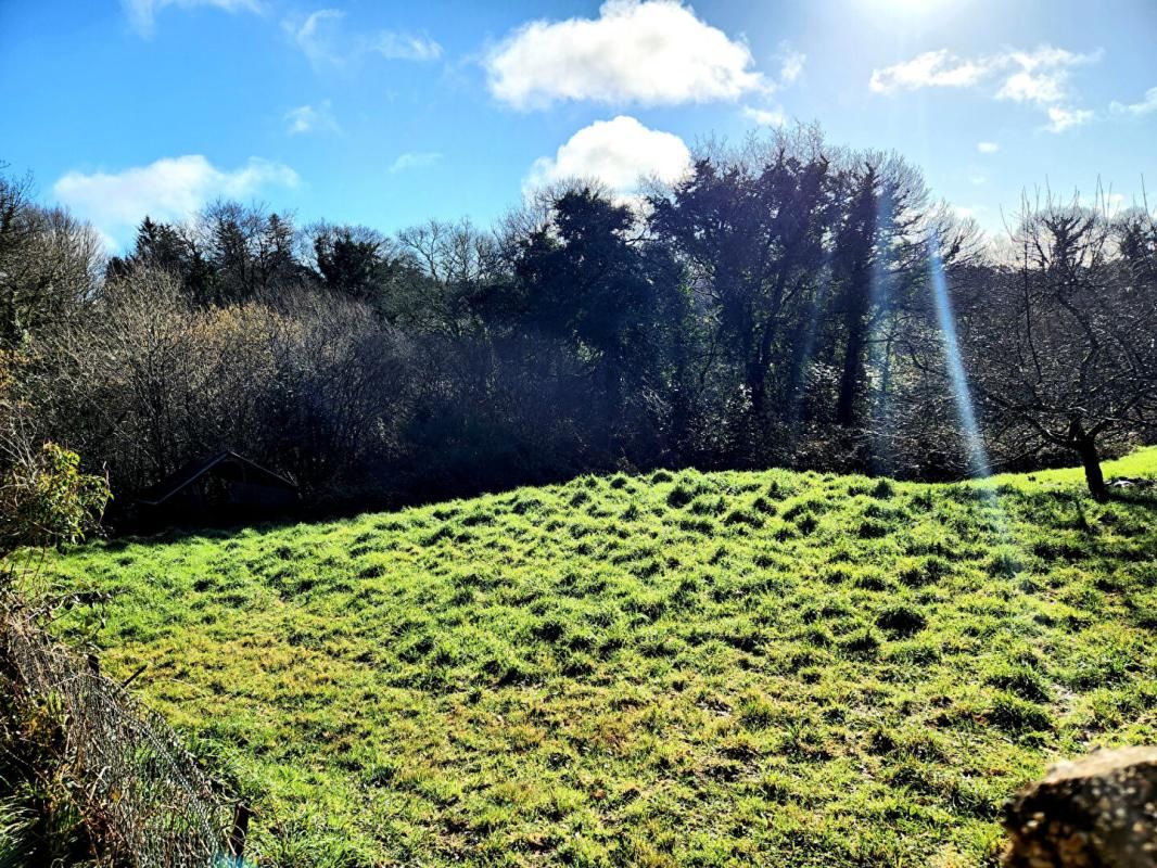 LANVENEGEN Lanvenegen 56320 - Au calme - Maison à  restaurer de 85 m2  sur 4.970 m2 - Prix : 99.990 2