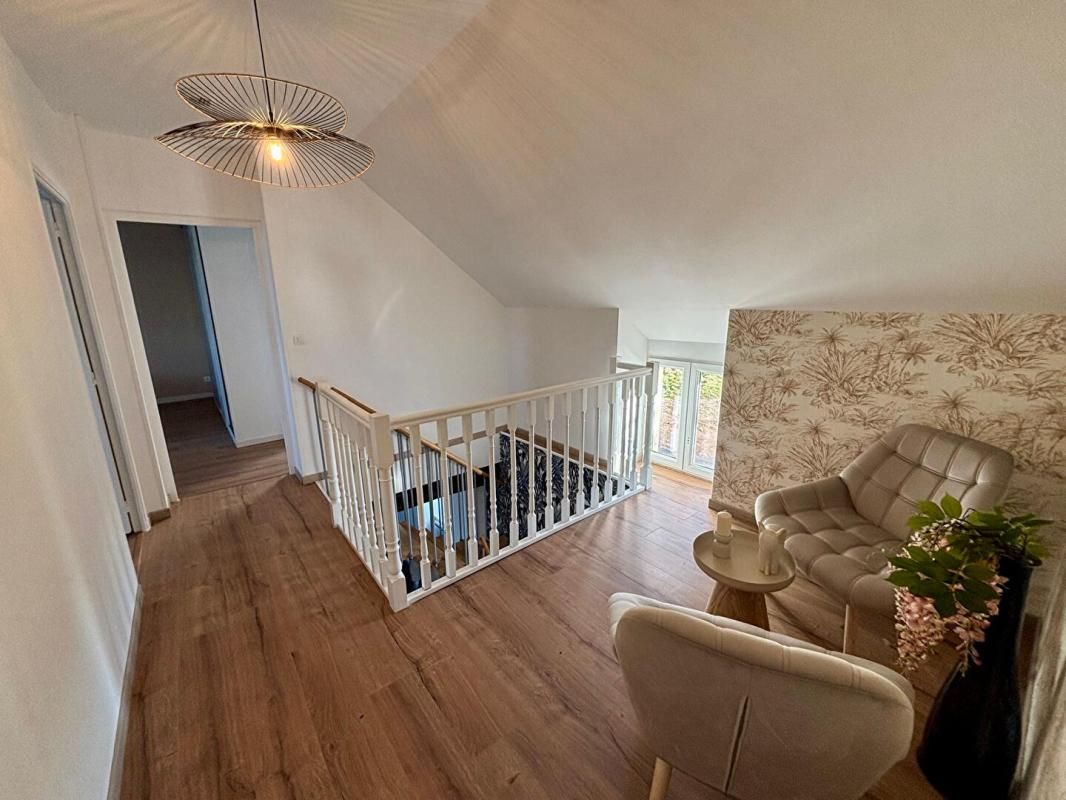 SERMOISE-SUR-LOIRE Longère rénovée de 230 m² sur 3,5 hectares, sans vis à vis, 5 chambres 4