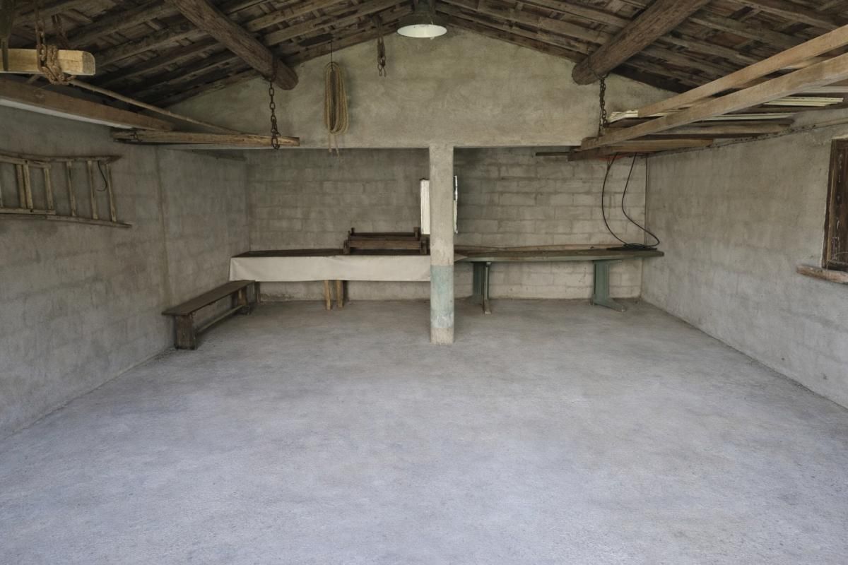 LE MUY Maison d'environ 200 m² - Gros potentiel investisseurs ou grande famille 3