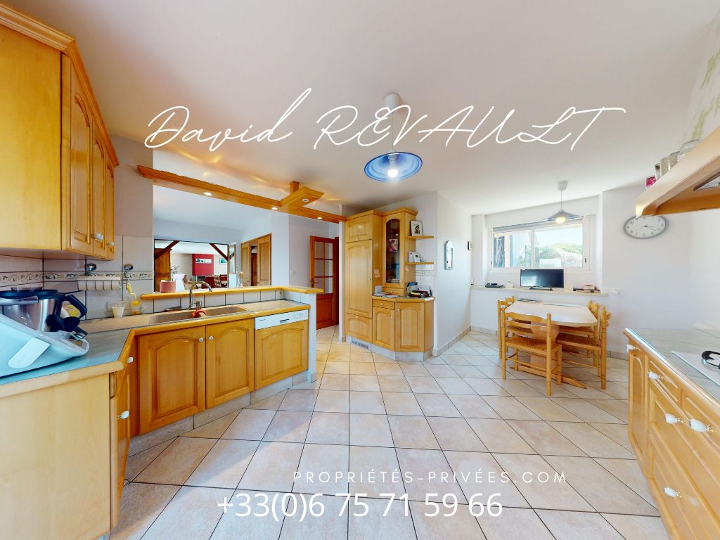 ELVEN Maison Elven 8 pièce(s) 210 m2- Authentique longère en pierre avec terrain de 3 000 m² (en cours de bornage) ! 2