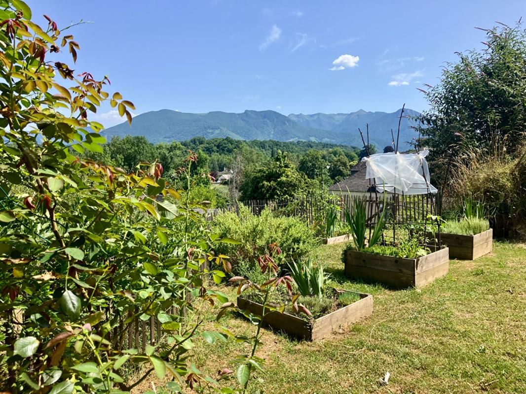 ASSON Maison contemporaine de 160m2 avec grand jardin arboré et vue Pyrénées 4