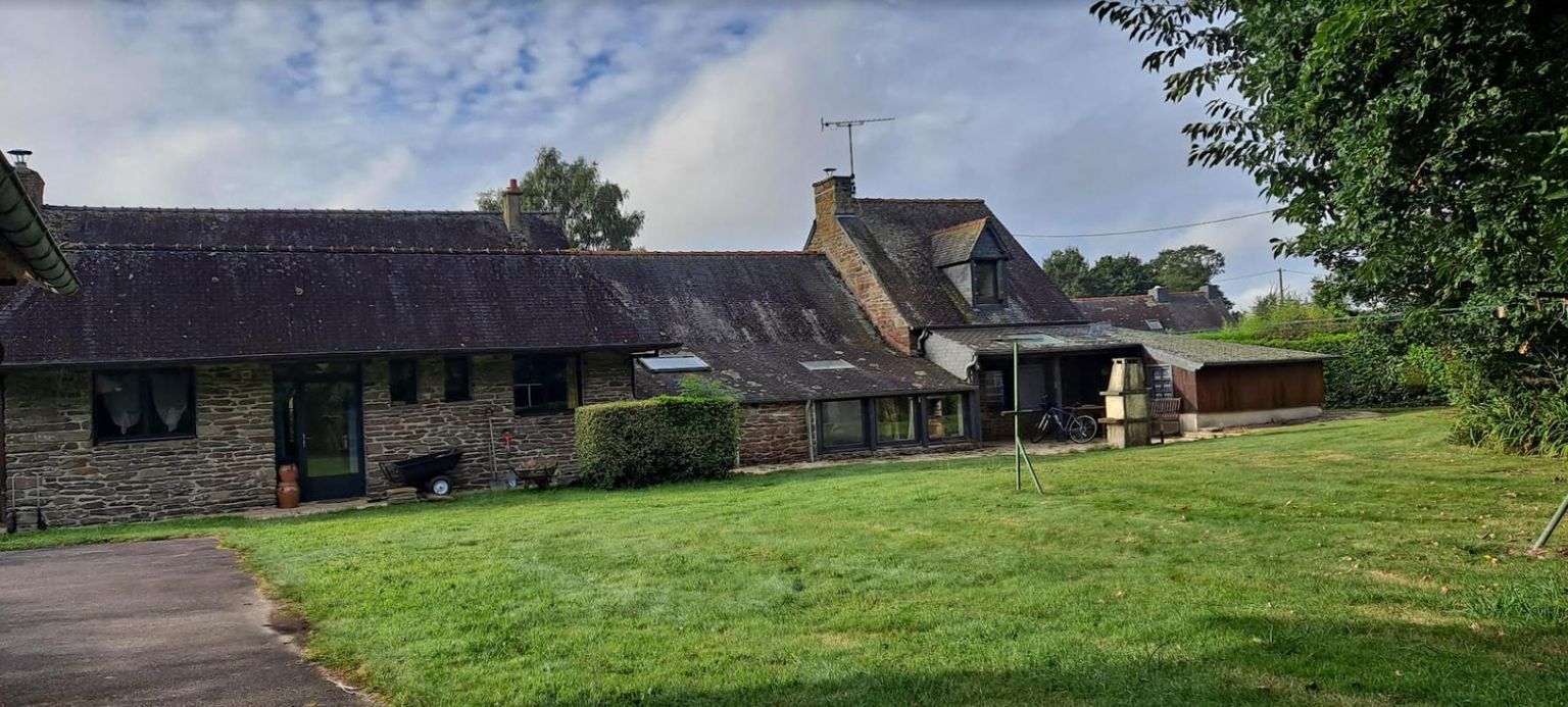 PAULE 22340 Paule longère familiale ou gîte 7 chambres terrain sans vis à vis de 4900 m² 2