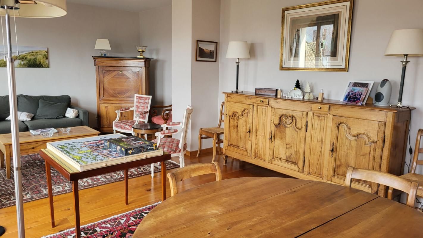 SAINT-QUENTIN Appartement standing 4 chambres, terrasse dans résidence sécurisée 3