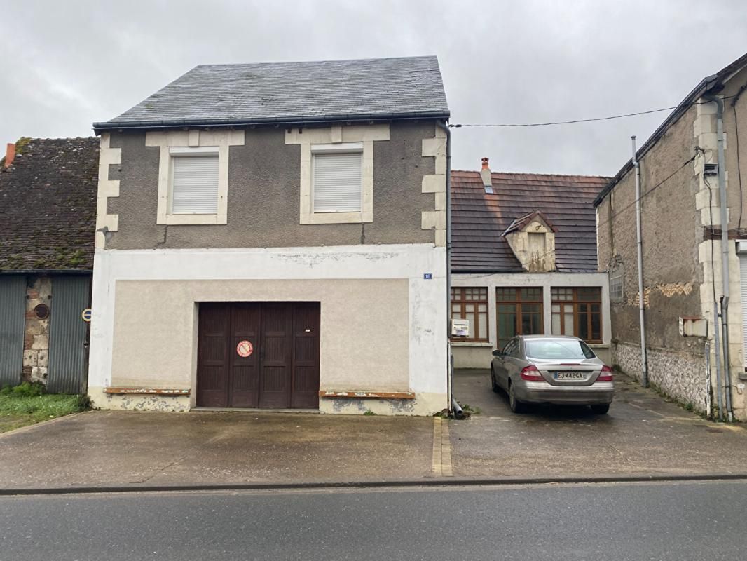 TOURNON-SAINT-MARTIN Maison Tournon Saint Martin 9 pièce(s) 235 m2 2