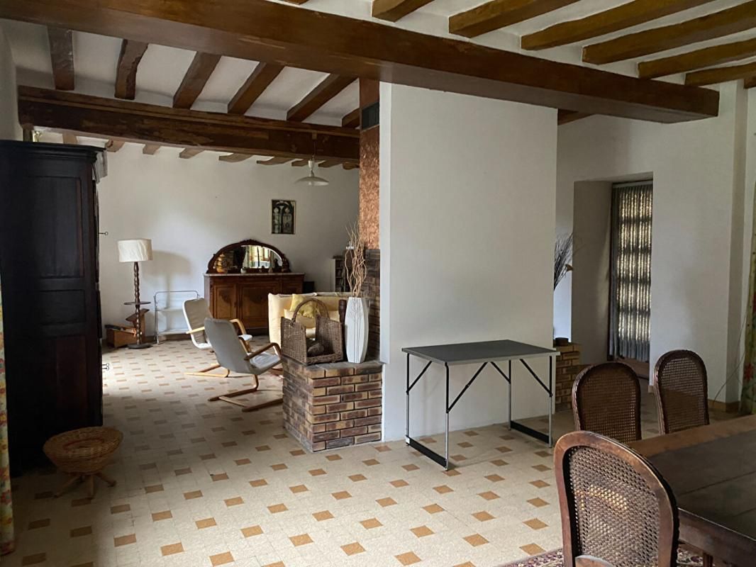 TOURNON-SAINT-MARTIN Maison Tournon Saint Martin 9 pièce(s) 235 m2 3