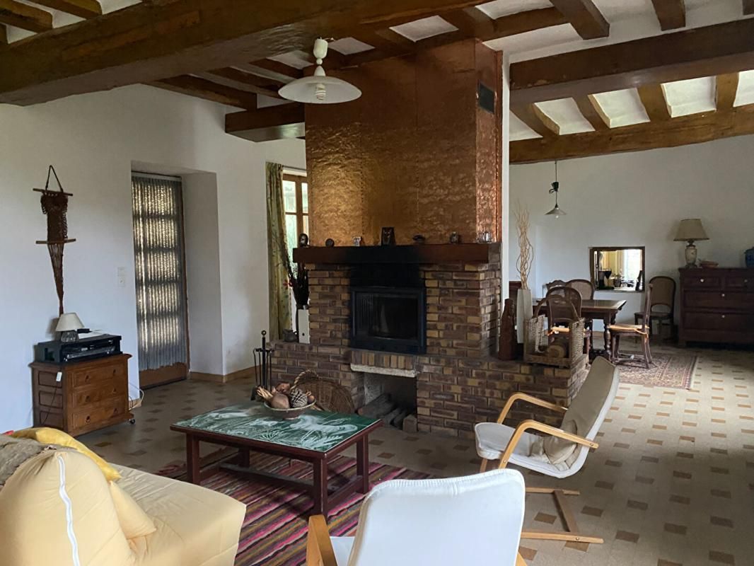 TOURNON-SAINT-MARTIN Maison Tournon Saint Martin 9 pièce(s) 235 m2 4