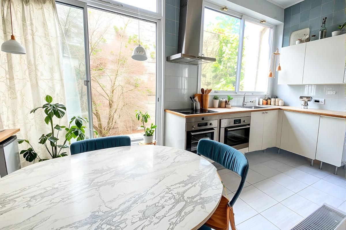 BORDEAUX Maison de famille en pierre de caractère 142m² à Bordeaux 3