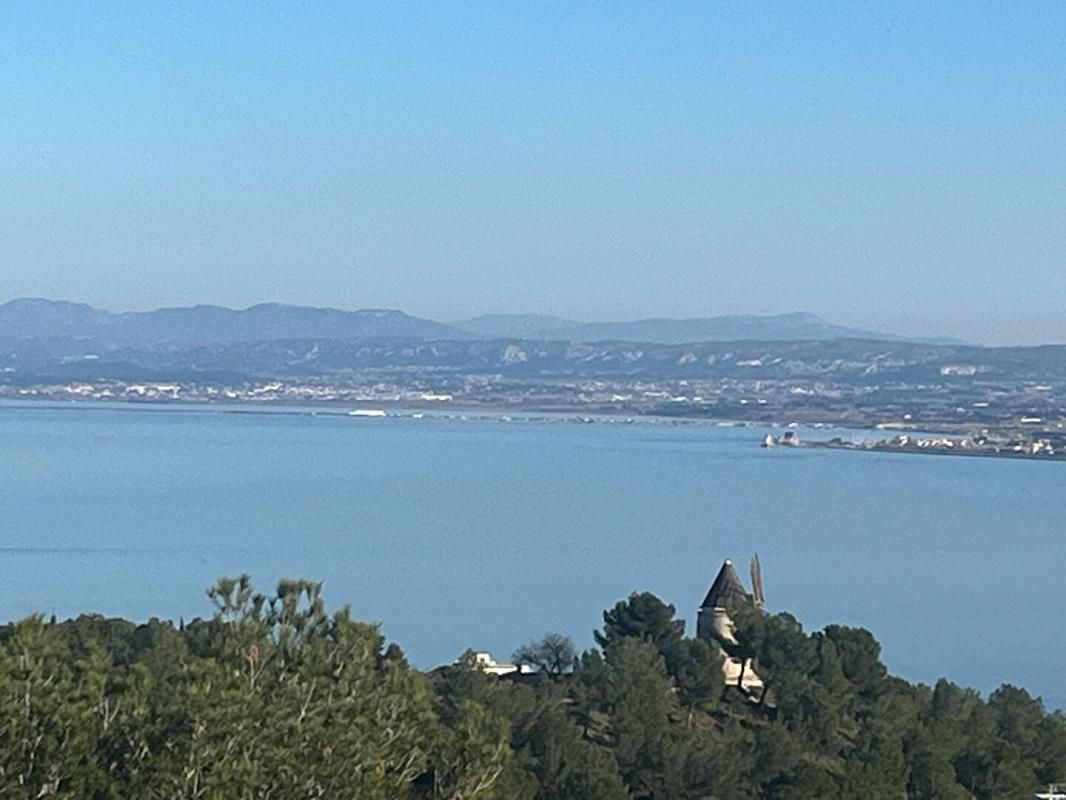 MARTIGUES Appartement T5 surface habitable 141M2 - avec vue incroyable sur l'Étang de Berre - cave 2