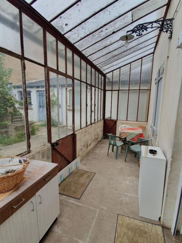 DEOLS Maison de ville, 7 pièce(s) 140 m2 5 chbres avec garage 4