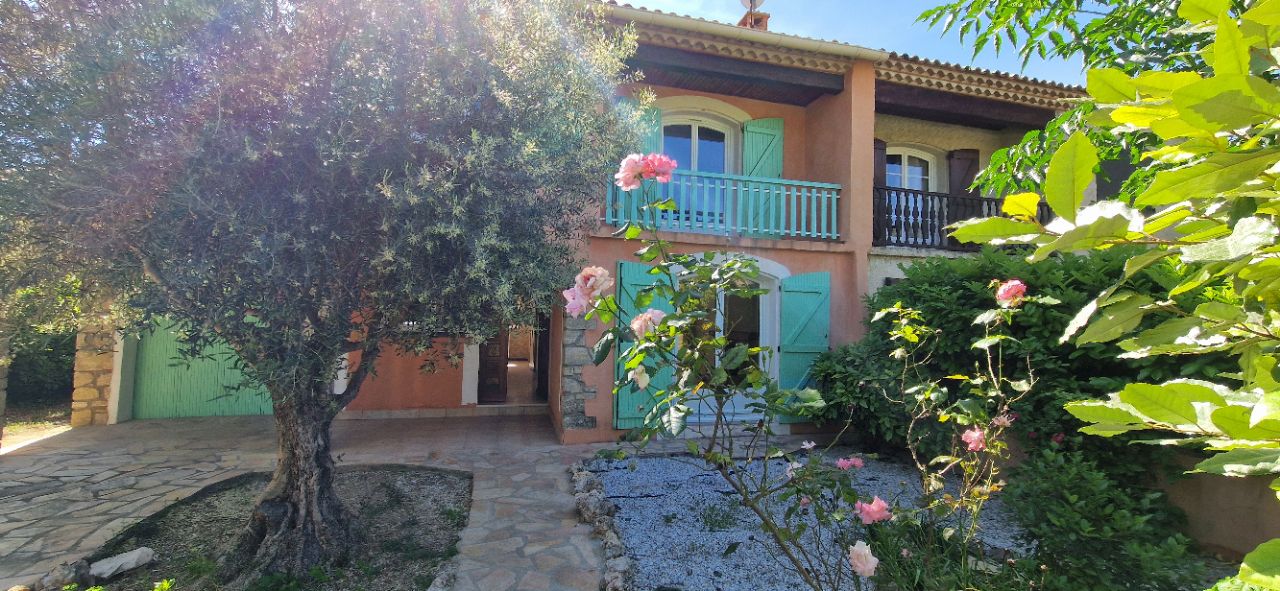 Trés belle villa a Clermont l hérault  au calme