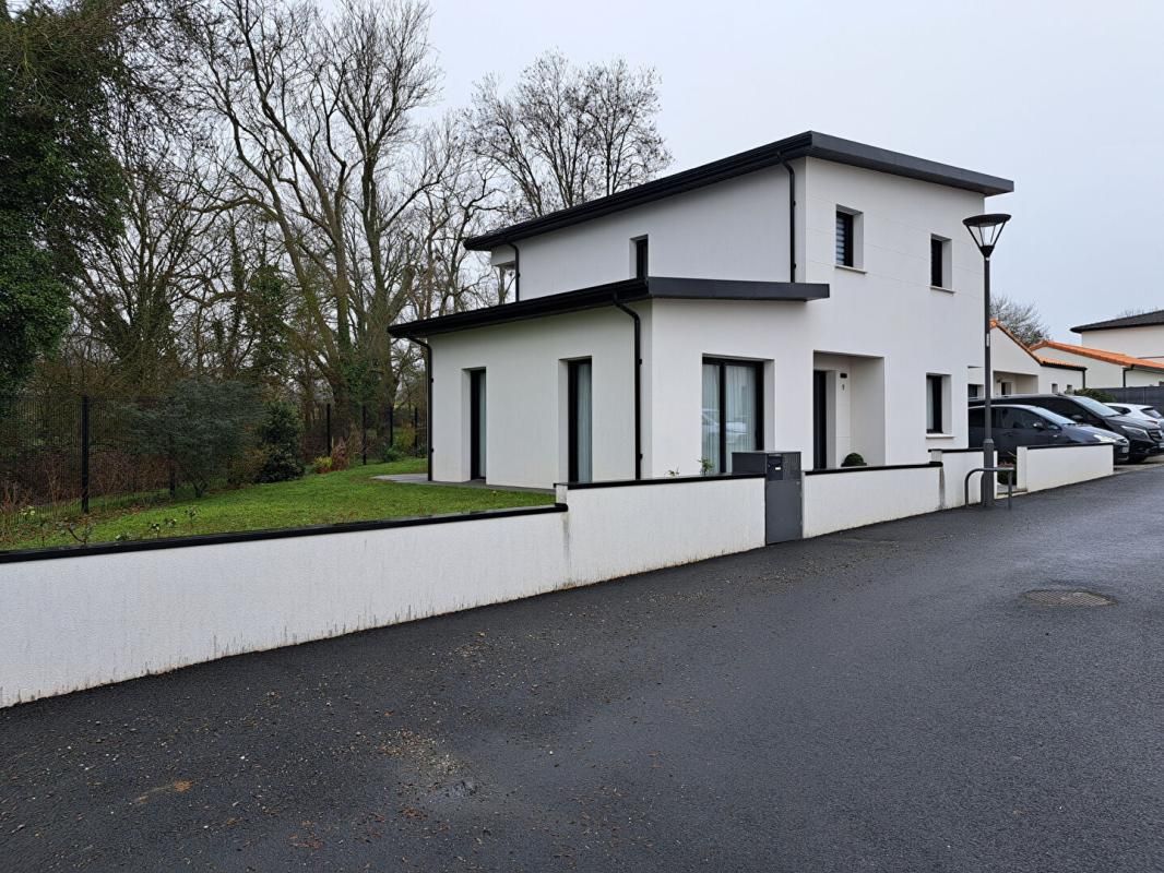 CHOLET Maison Cholet 6 pièce(s) 150 m2 2