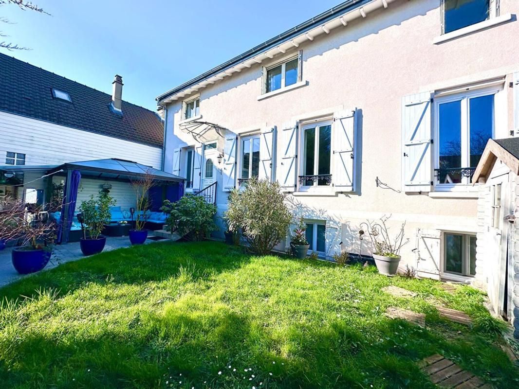 Maison Argenteuil, secteur Orgemont, 95100 Val d'Oise 6 pièce(s) 122 m2 habitables