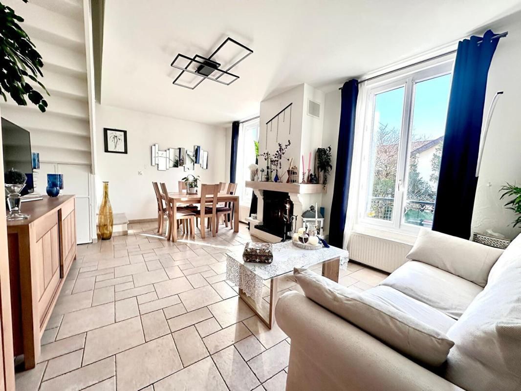 ARGENTEUIL Maison Argenteuil, secteur Orgemont, 95100 Val d'Oise 6 pièce(s) 122 m2 habitables 2