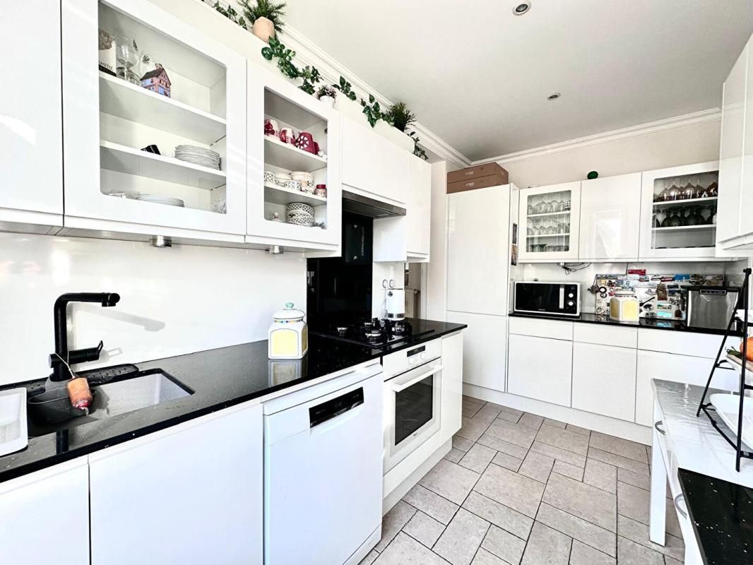 ARGENTEUIL Maison Argenteuil, secteur Orgemont, 95100 Val d'Oise 6 pièce(s) 122 m2 habitables 3