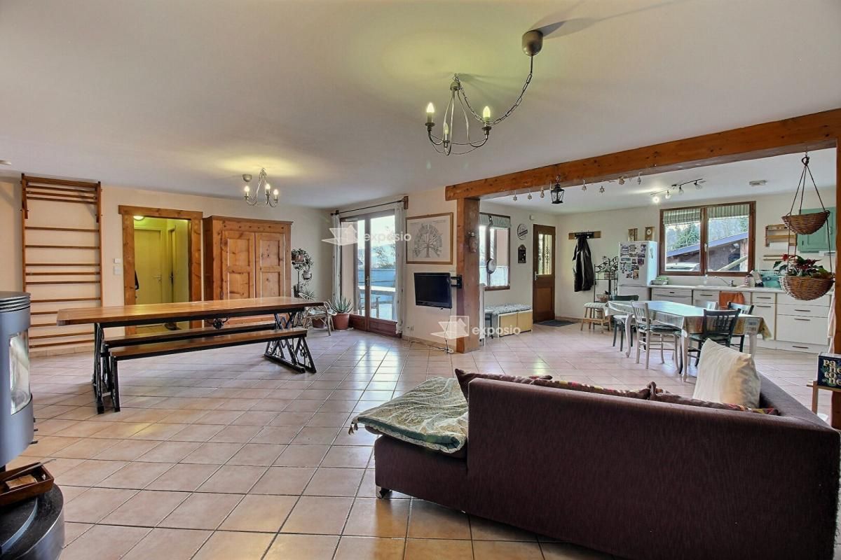 LA MOTTE-SERVOLEX Maison La Motte Servolex 6 pièces 171 m2 4