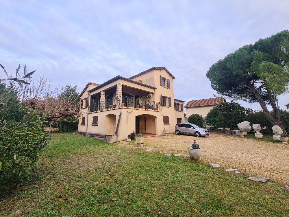 ALES Alès - Maison familiale de caractère ? Fort potentiel 2