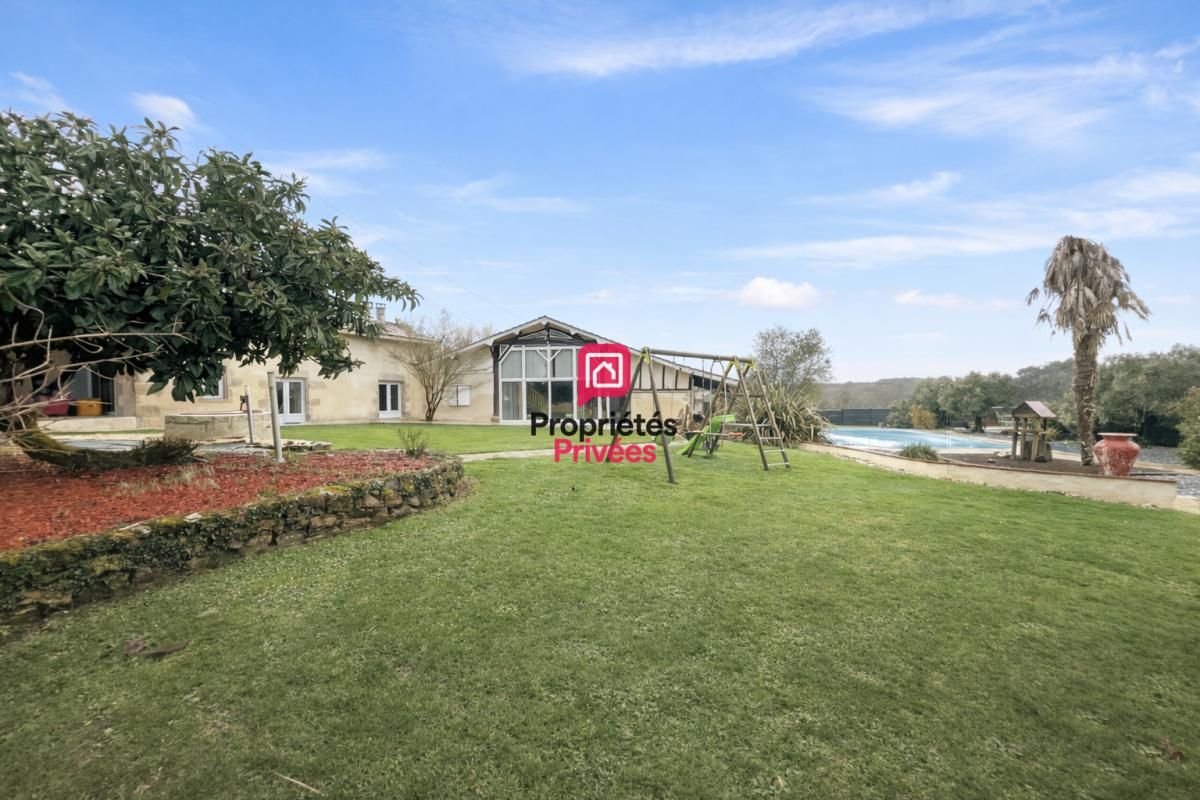 Propriété en pierre 273m² ? Piscine chauffée ? Atelier ? 4,7 ha