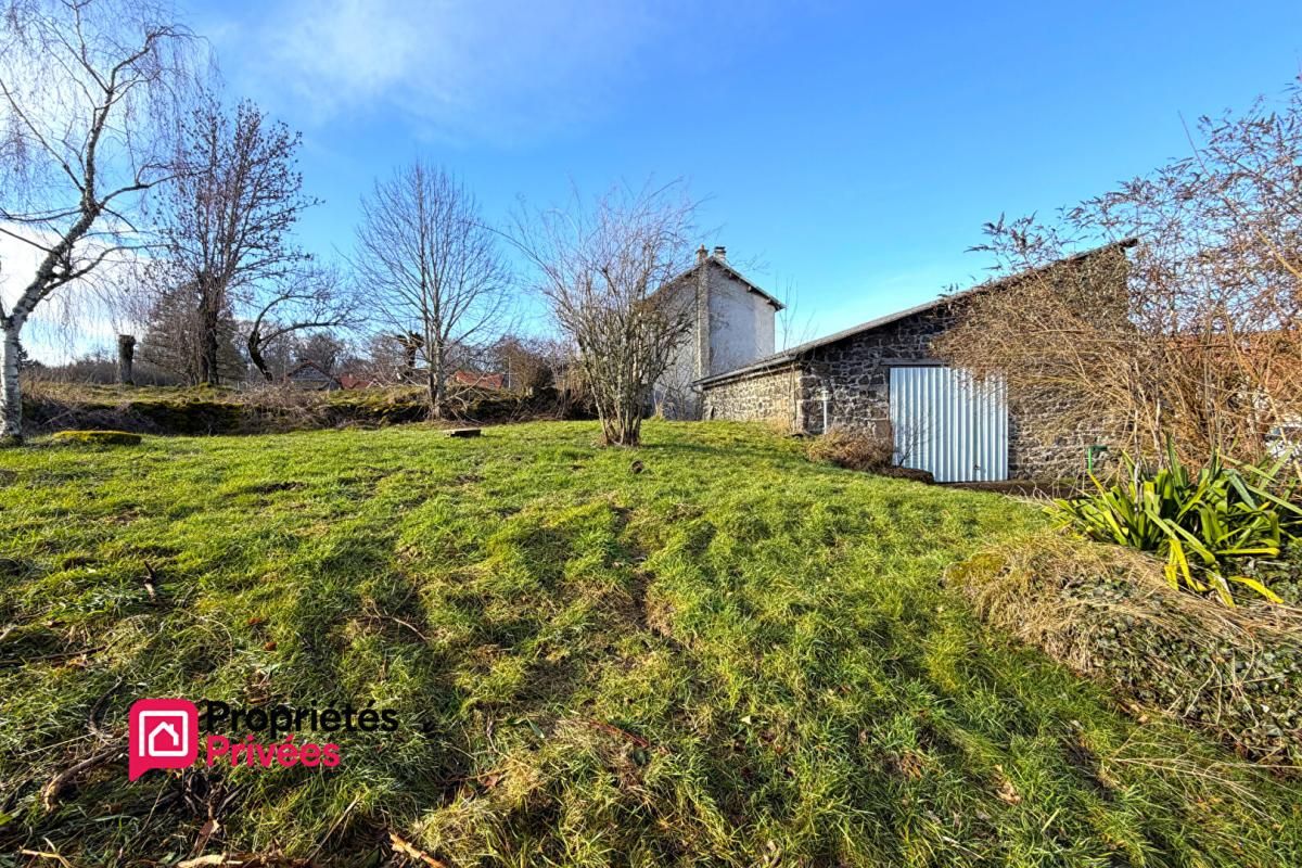 SAINT-OURS Maison  5 pièces 115 m² avec grand garage de 100m² Saint Ours les Roches 63230 4