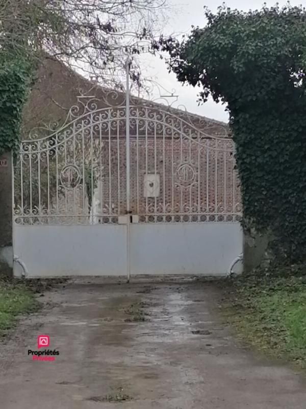 MONTGAROULT(61150) MANOIR, 15 pièces minimum, 6 chambres, 500 m2 environ PRIX 475 000 honoraires  5,56% inclus à la charge de l'acquéreur, soit 450 000% net vendeur