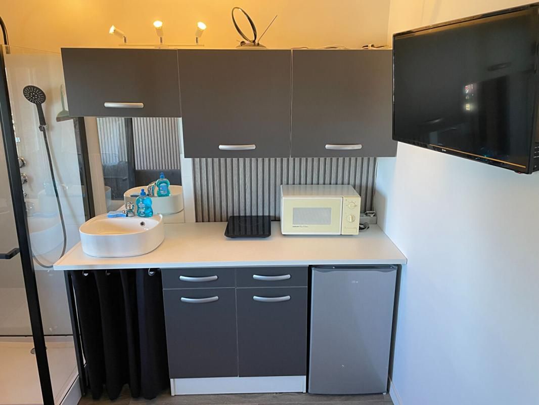 BASTIA -STUDETTE-  PIED A TERRE 11 M²  VILLE DI PIETRABUGNO 4