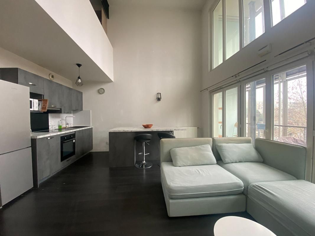 BEGLES Appartement Begles 2 pièce(s) en Duplex 52.66 m2 + parking 4