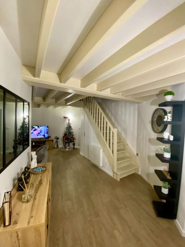 SAINT-CONTEST Appartement Saint Contest 4 pièce(s) 79 m2 3