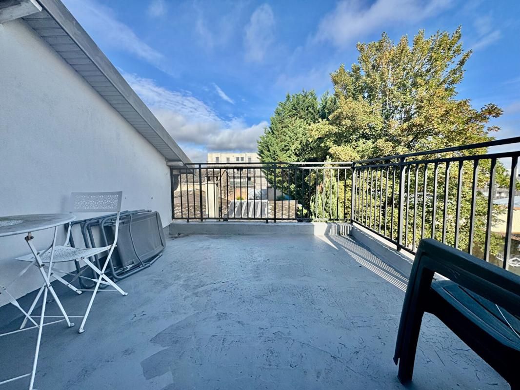 Appartement Amiens 7 pièce(s) 194 m2  , 6 chambres , terrasses, parkings