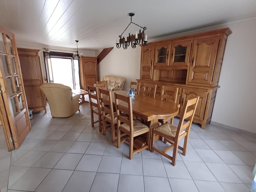 SARRY A 5 mn de Chalons, maison de plain-pied à Sarry 5 pièces - 3 chambres 118 m2 2