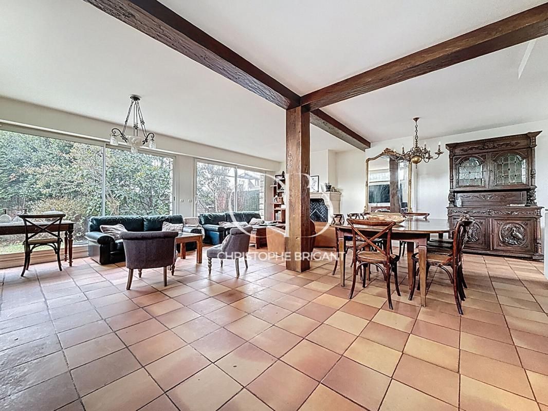 VILLEJUIF VILLEJUIF LOUIS ARAGON. MAISON 6 pièces  199 m2 3