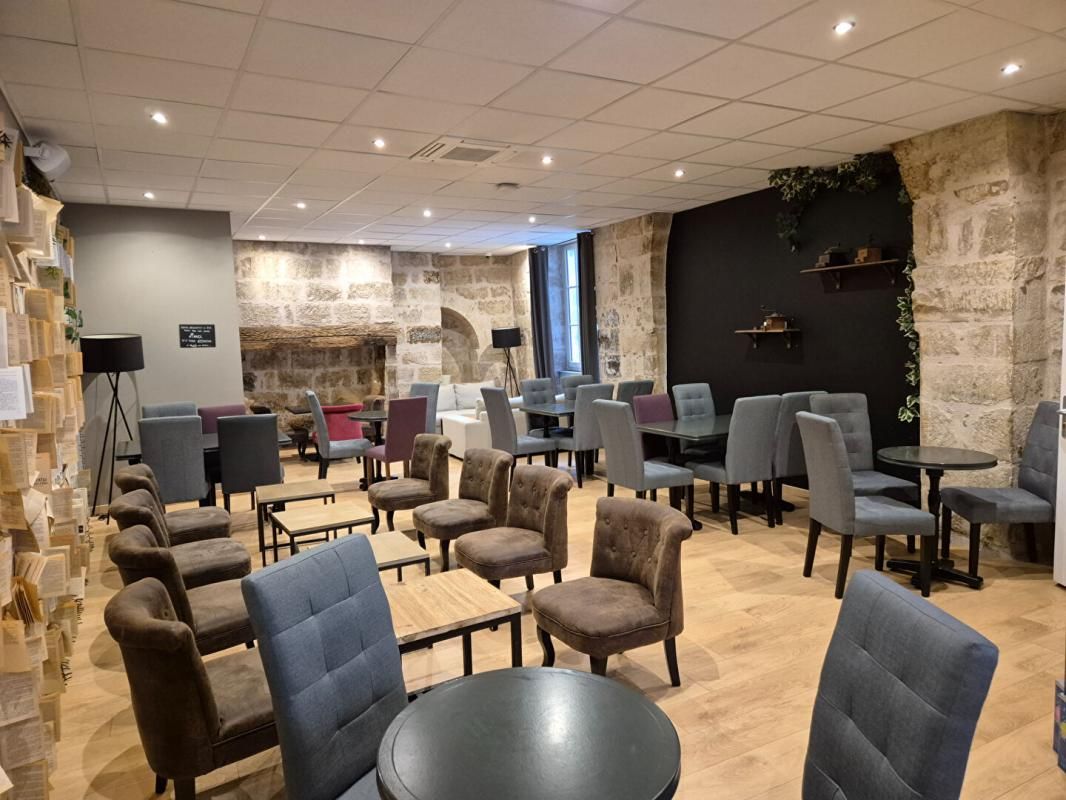 BRIVE-LA-GAILLARDE BRIVE LA GAILLARDE - RESTAURATION RAPIDE 35 COUVERTS 2