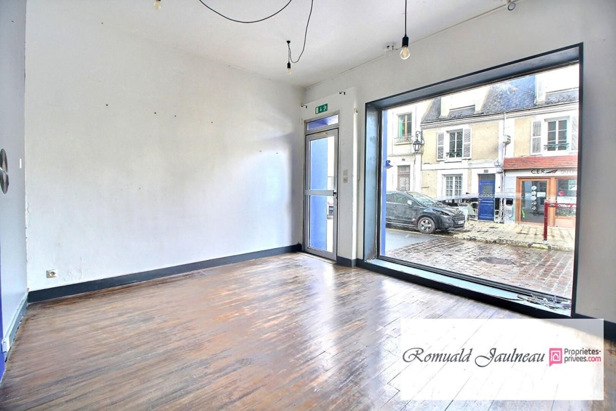 CHATEAUDUN BONNEVAL - MURS COMMERCIAUX LIBRES 30 m² 2